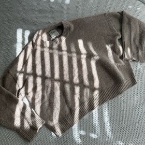 GUC Abercrombie & Fitch Madeline Sweater | Sz M | fuzzy | taupe color